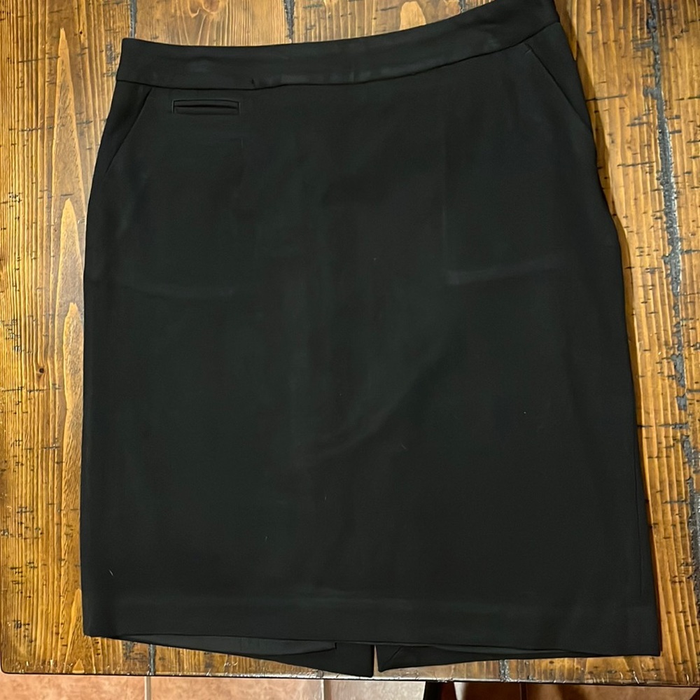Eddie Bauer, size 4, black skirt